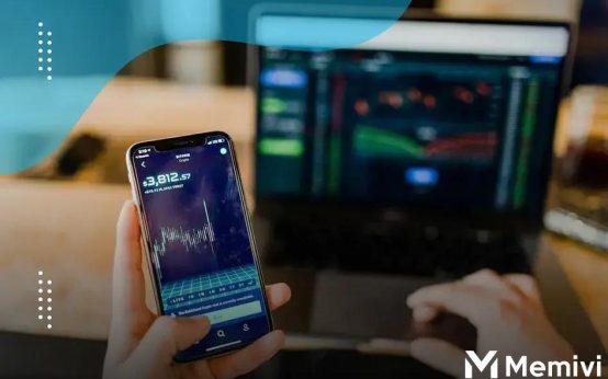 Learning from Financial Experts